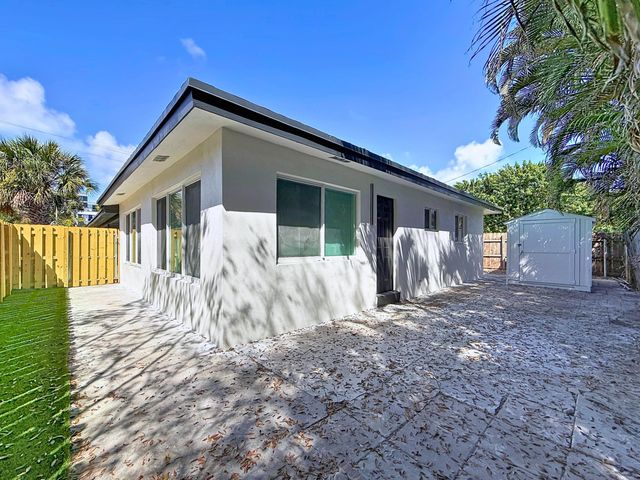 224 NE 23rd Avenue 3, Pompano Beach, FL 33062