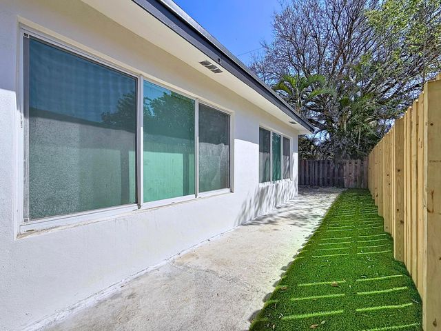 224 NE 23rd Avenue 3, Pompano Beach, FL 33062