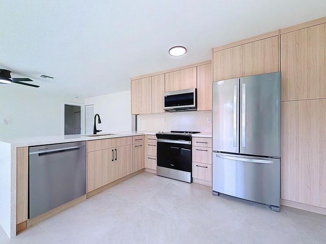 224 NE 23rd Avenue 3, Pompano Beach, FL 33062