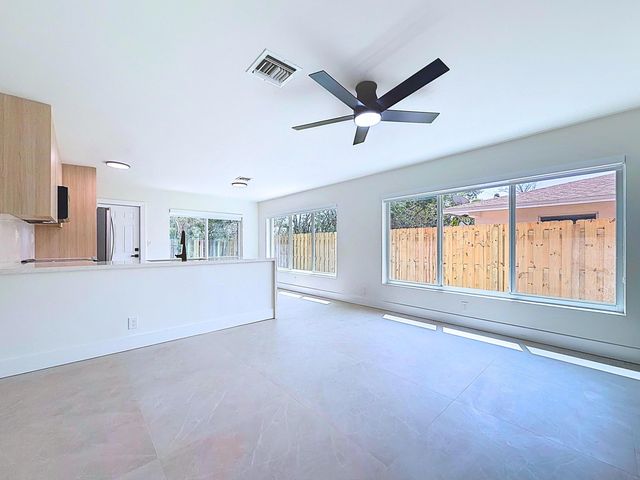 224 NE 23rd Avenue 3, Pompano Beach, FL 33062