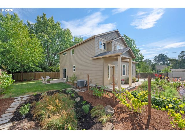 1148 W 21ST Ave, Eugene, OR 97405