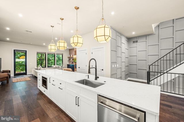206 KALOS ST, Philadelphia, PA 19128