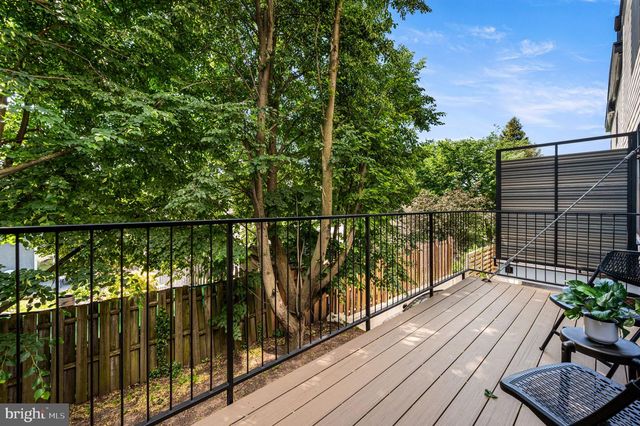 206 KALOS ST, Philadelphia, PA 19128