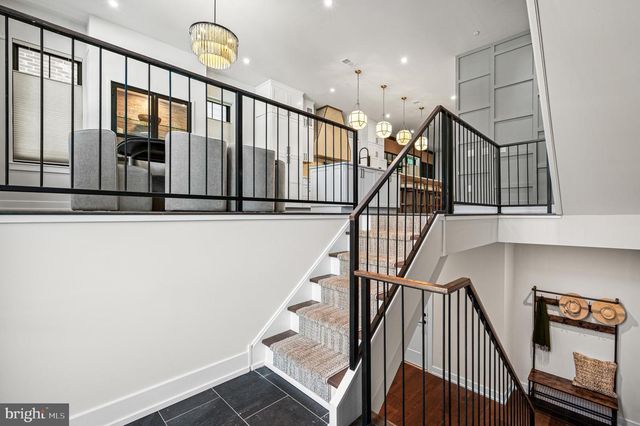206 KALOS ST, Philadelphia, PA 19128