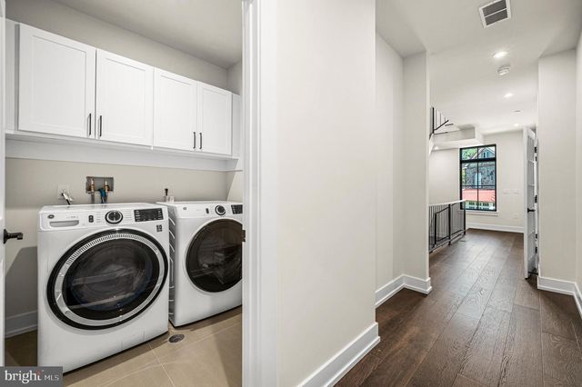206 KALOS ST, Philadelphia, PA 19128