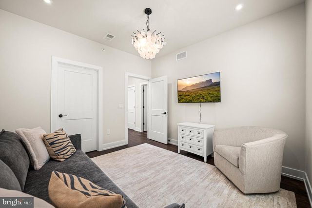 206 KALOS ST, Philadelphia, PA 19128