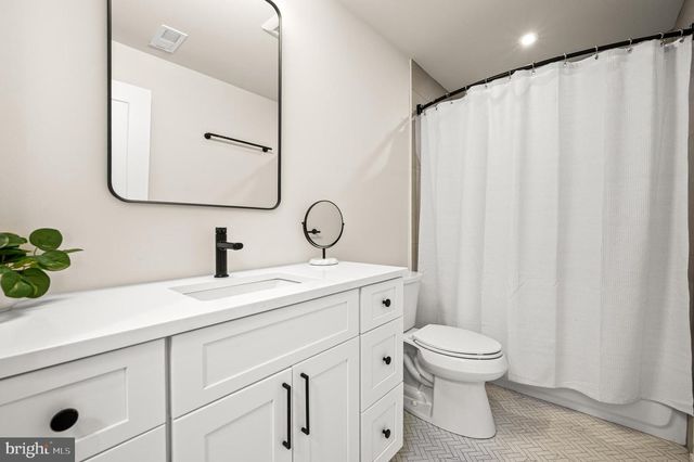 206 KALOS ST, Philadelphia, PA 19128