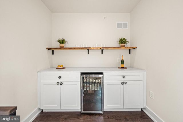 206 KALOS ST, Philadelphia, PA 19128