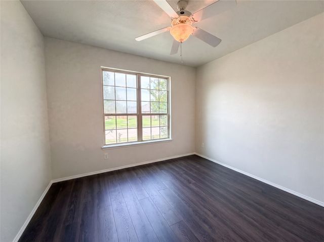 325 Pin Cushion Trail, Burleson, TX 76028
