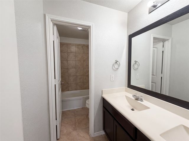 325 Pin Cushion Trail, Burleson, TX 76028