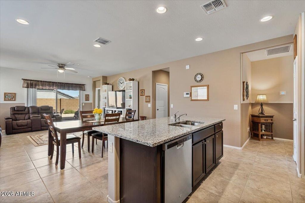 Image 24 of property listing at 1242 E Lee Place, Casa Grande, AZ 85122