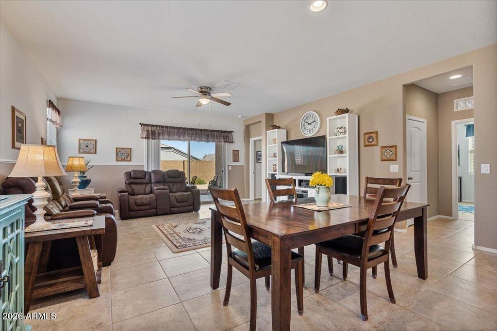 Image 25 of property listing at 1242 E Lee Place, Casa Grande, AZ 85122