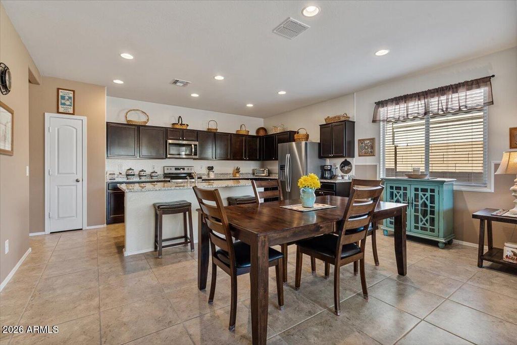 Image 27 of property listing at 1242 E Lee Place, Casa Grande, AZ 85122