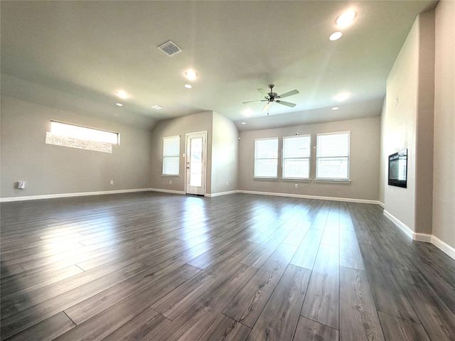 218 Brookview Drive, Lavon, TX 75166