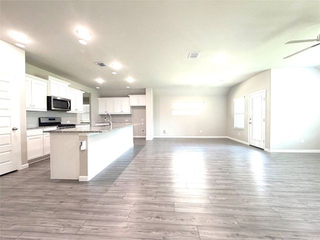 218 Brookview Drive, Lavon, TX 75166