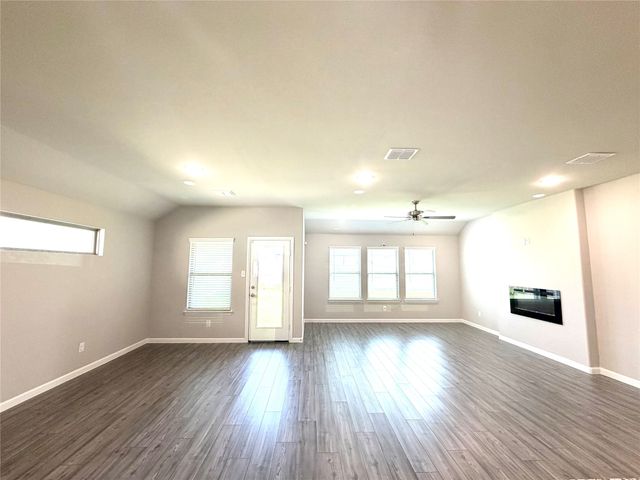 218 Brookview Drive, Lavon, TX 75166