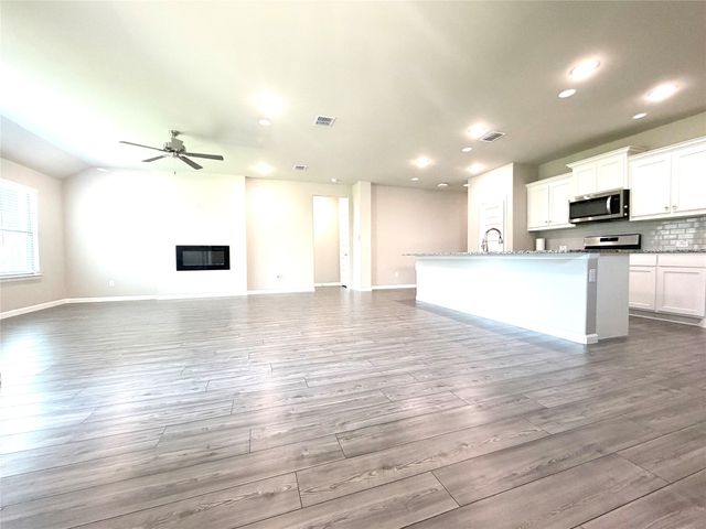 218 Brookview Drive, Lavon, TX 75166