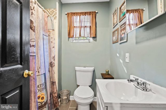 557 N EAST AVE, Vineland, NJ 08360