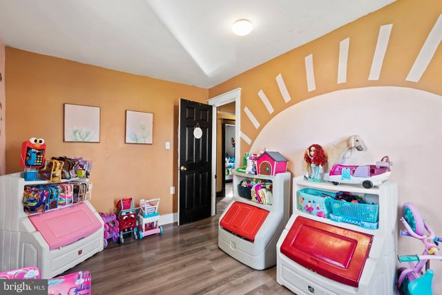 557 N EAST AVE, Vineland, NJ 08360