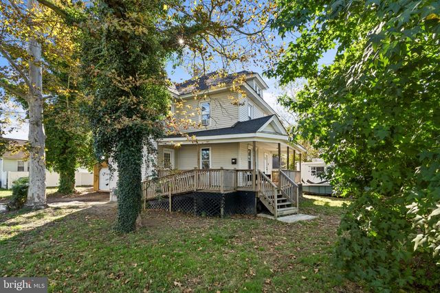 557 N EAST AVE, Vineland, NJ 08360
