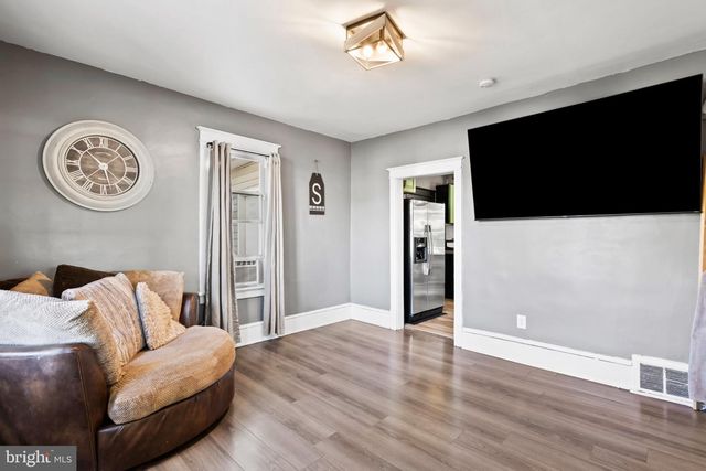 557 N EAST AVE, Vineland, NJ 08360