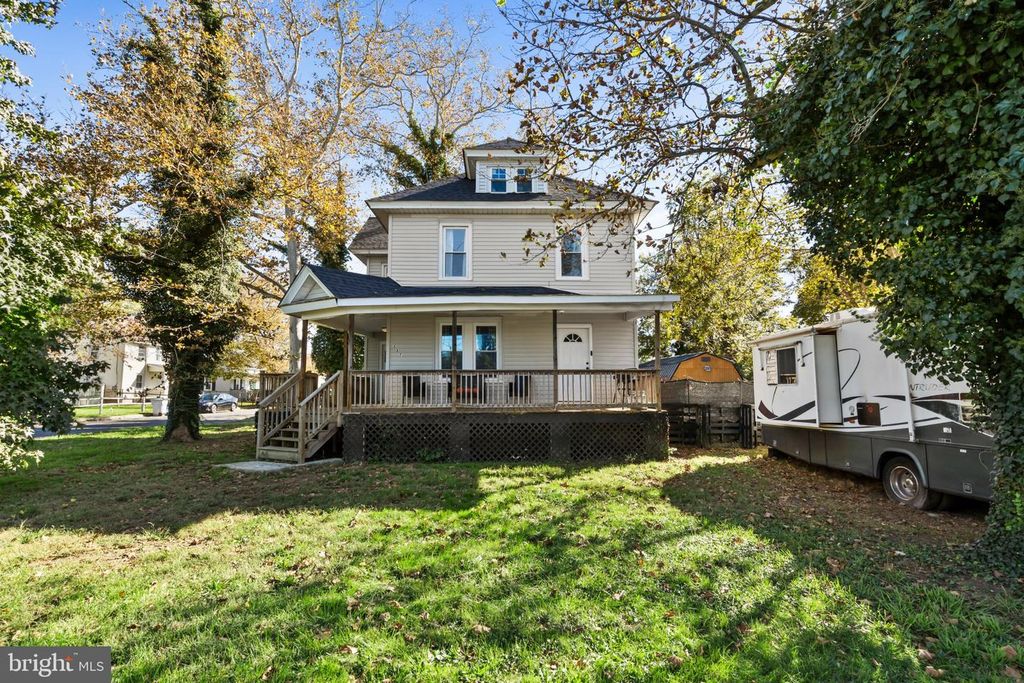 557 N EAST AVE, Vineland, NJ 08360