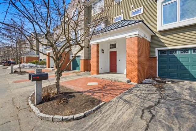 107 Riverwalk Way, Manchester, NH 03101