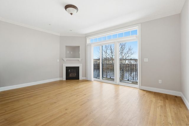 107 Riverwalk Way, Manchester, NH 03101