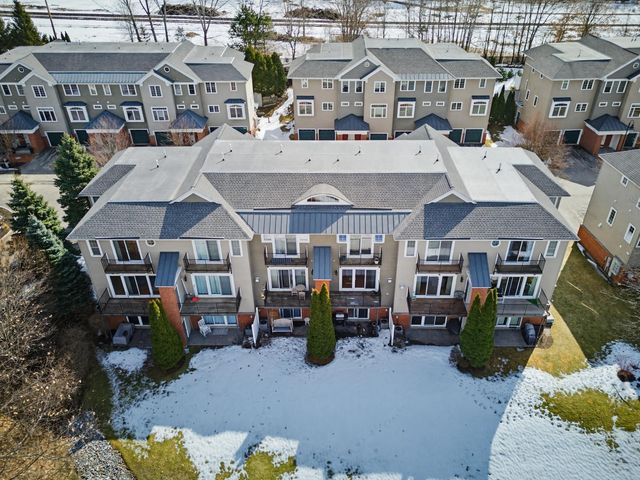 107 Riverwalk Way, Manchester, NH 03101