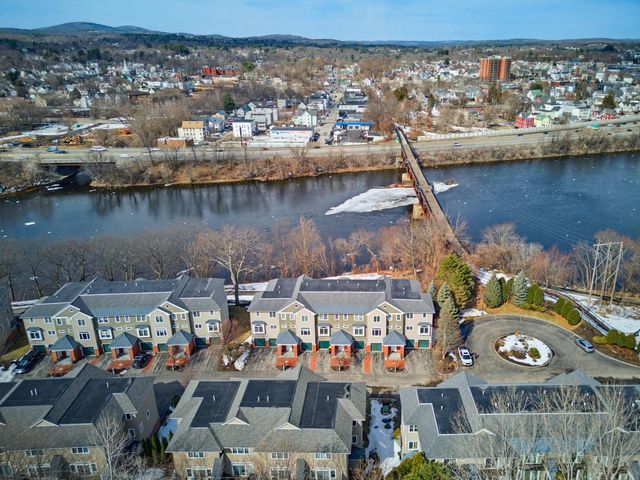 107 Riverwalk Way, Manchester, NH 03101