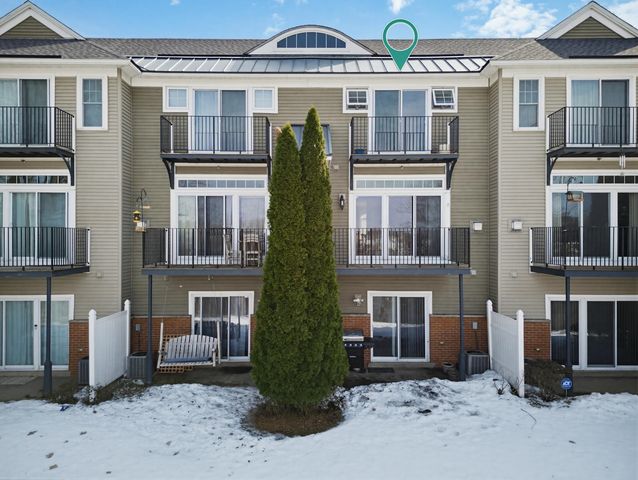 107 Riverwalk Way, Manchester, NH 03101