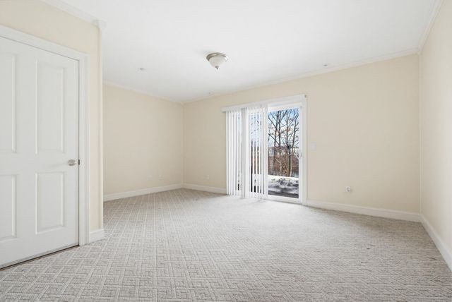 107 Riverwalk Way, Manchester, NH 03101