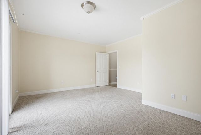 107 Riverwalk Way, Manchester, NH 03101