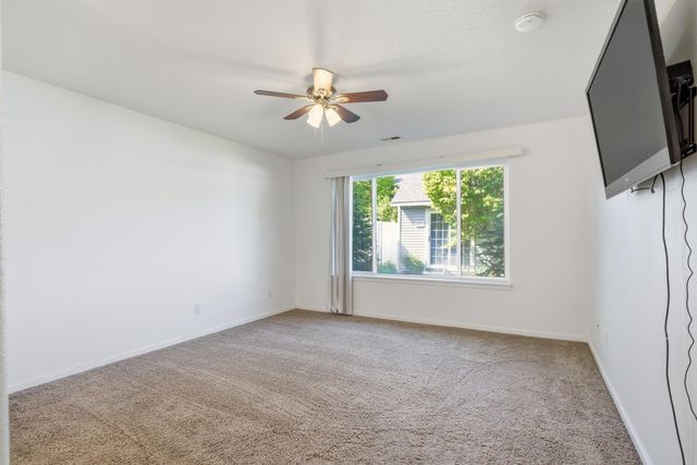 2610 W Parkway Dr, Spokane, WA 99208