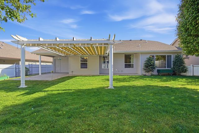 2610 W Parkway Dr, Spokane, WA 99208