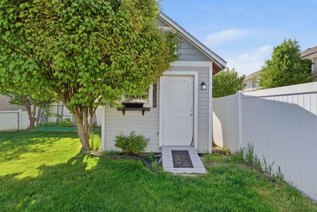 2610 W Parkway Dr, Spokane, WA 99208