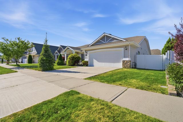 2610 W Parkway Dr, Spokane, WA 99208