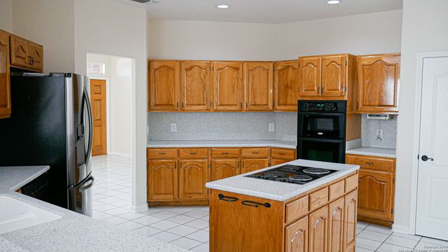 11618 BLAZING SUNSET ST, San Antonio, TX 78253