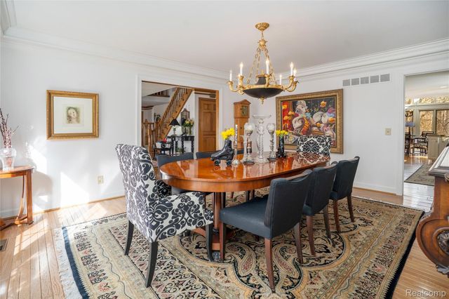 32870 Bingham Lane, Bingham Farms Village, MI 48025