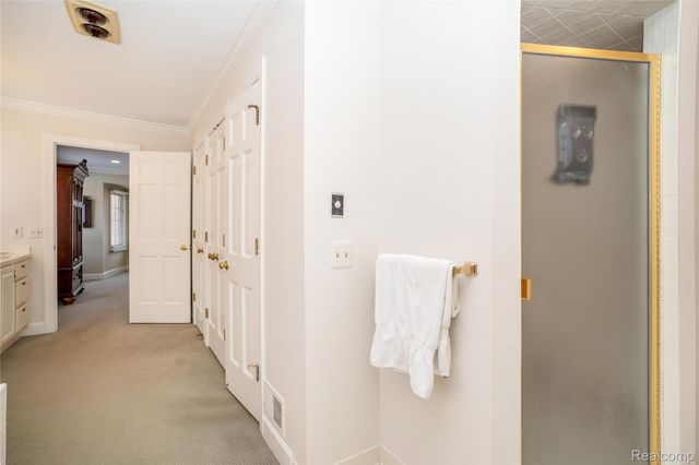 32870 Bingham Lane, Bingham Farms Village, MI 48025