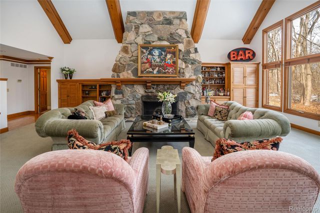 32870 Bingham Lane, Bingham Farms Village, MI 48025