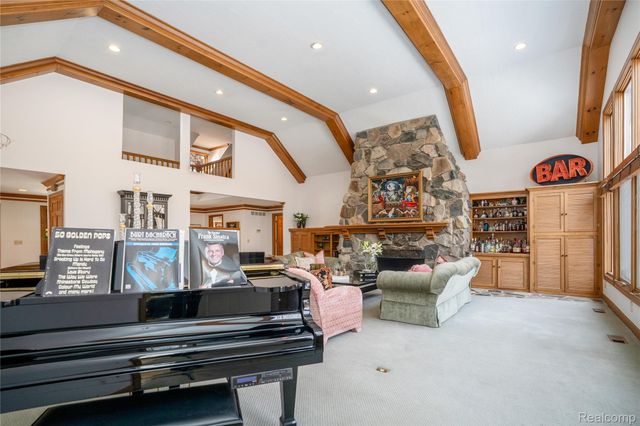 32870 Bingham Lane, Bingham Farms Village, MI 48025