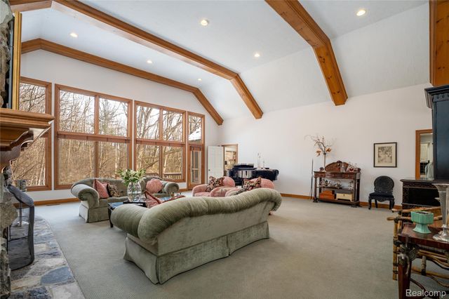 32870 Bingham Lane, Bingham Farms Village, MI 48025