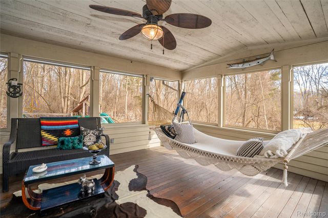 32870 Bingham Lane, Bingham Farms Village, MI 48025