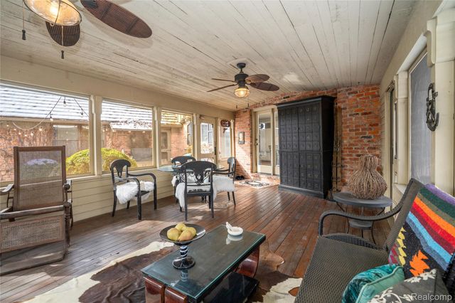 32870 Bingham Lane, Bingham Farms Village, MI 48025