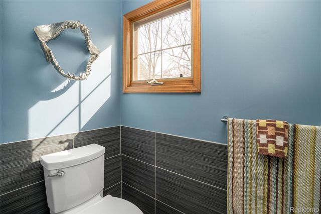 32870 Bingham Lane, Bingham Farms Village, MI 48025