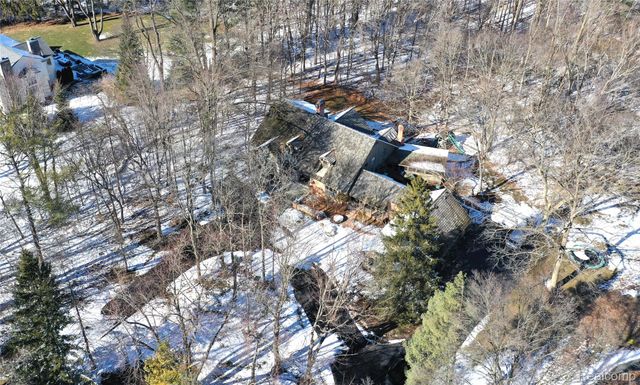 32870 Bingham Lane, Bingham Farms Village, MI 48025