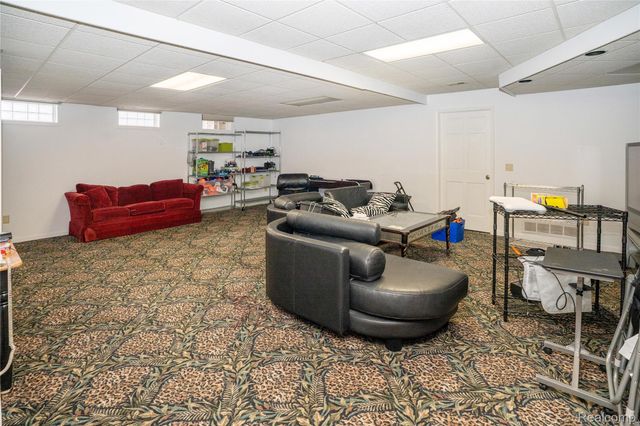 32870 Bingham Lane, Bingham Farms Village, MI 48025