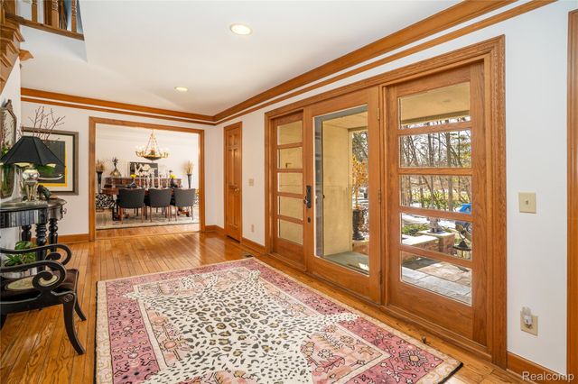 32870 Bingham Lane, Bingham Farms Village, MI 48025