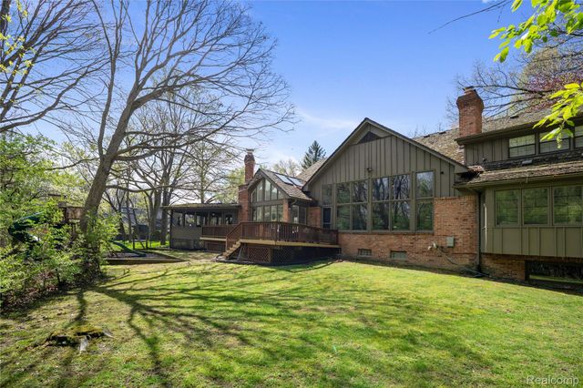 32870 Bingham Lane, Bingham Farms Village, MI 48025